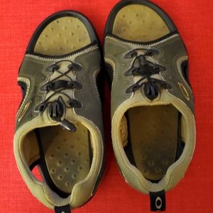 Vintage Oakley unisex sandals
